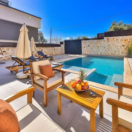 Lisburn Is A Luxury And Artistic For 6 People In Kalkan Villa