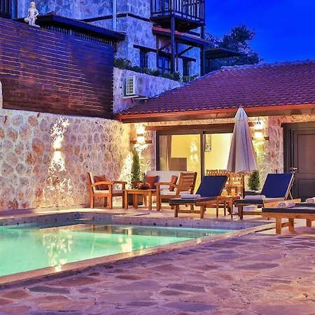 Lisburn Is A Luxury And Artistic For 6 People In Kalkan קס