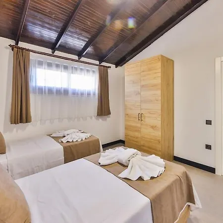 Lisburn Is A Luxury And Artistic For 6 People In Kalkan * קס